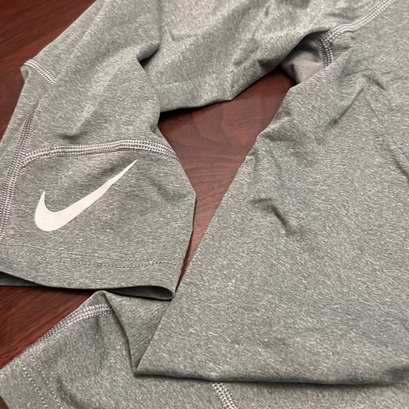 Nike pros - Picture 4 of 4